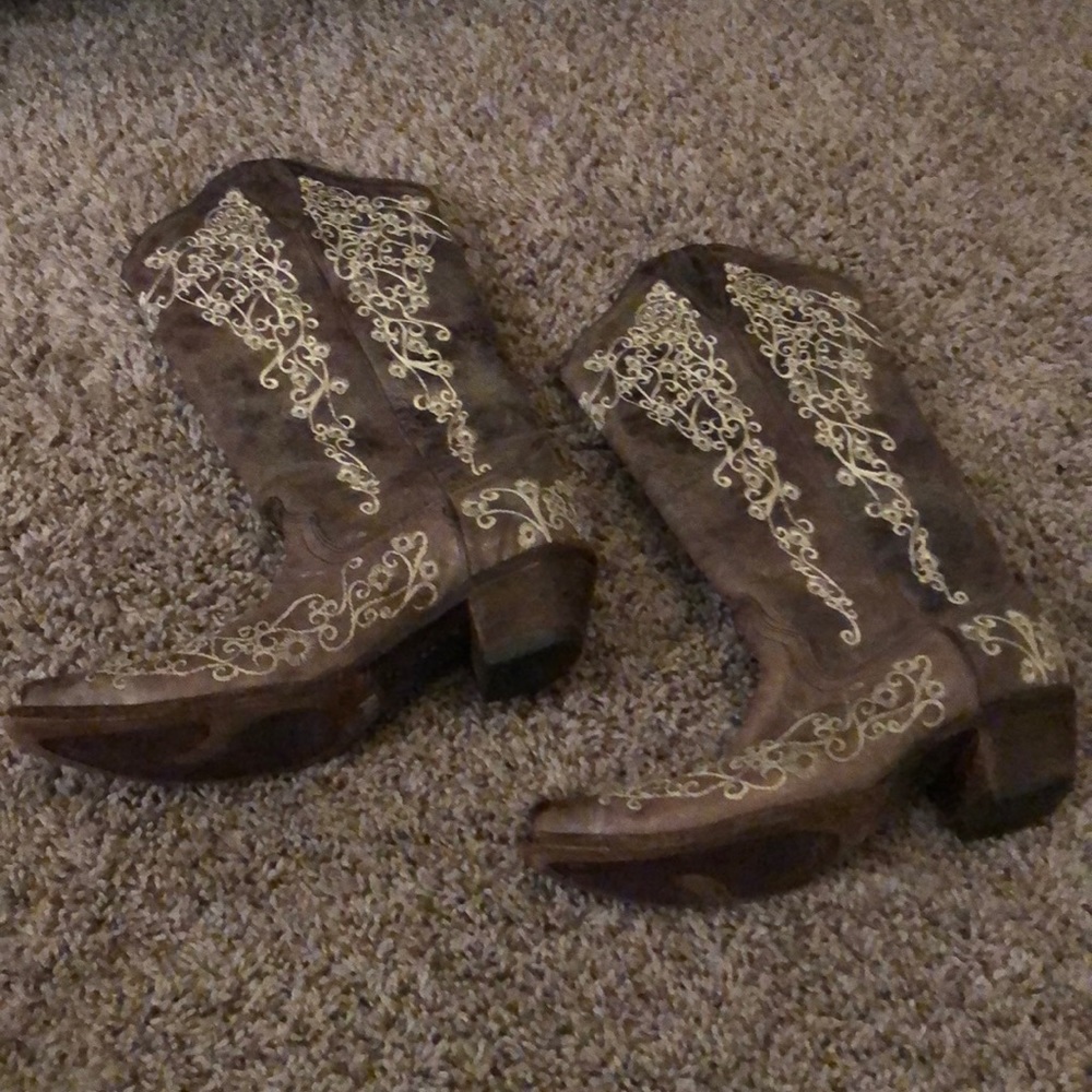 Corral boots size 6.5